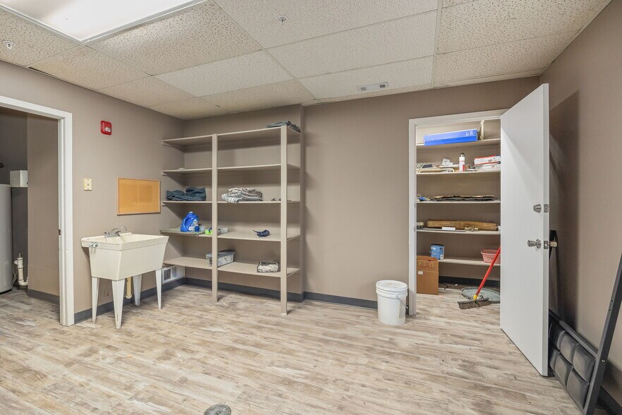 More Photos Of 3919 Messanie St, Saint Joseph Office For Sale