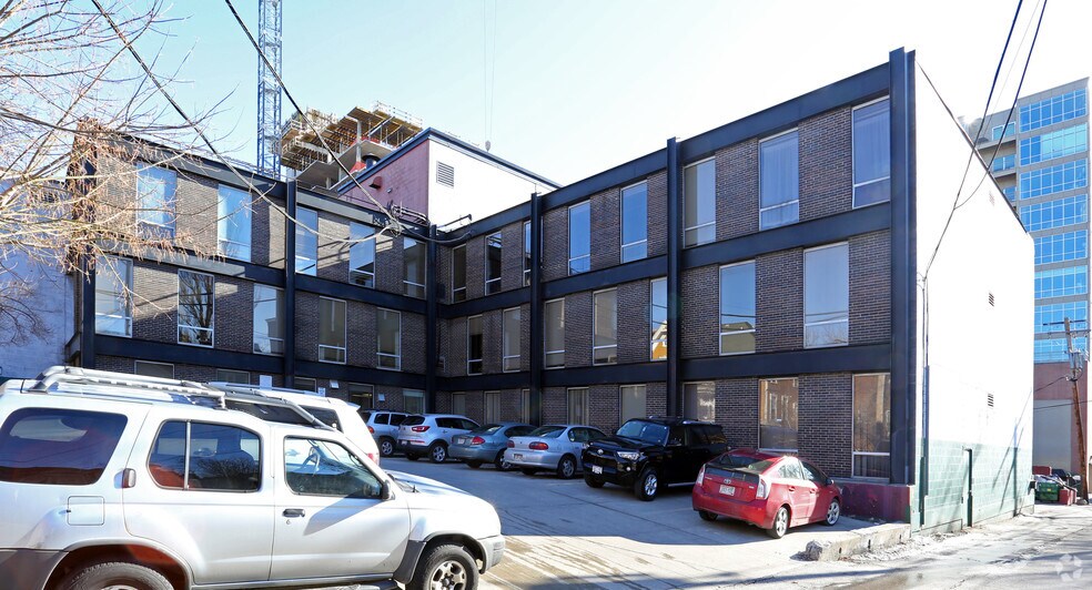 More Photos Of 1845 N Farwell Ave, Milwaukee Loft Creative Space For Lease