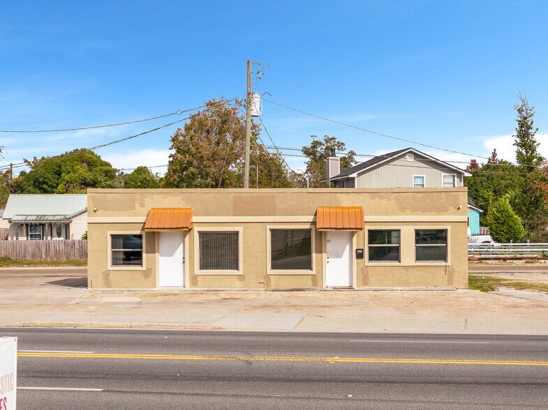 More Photos Of 2900 E 5th St, Panama City Restaurant For Sale
