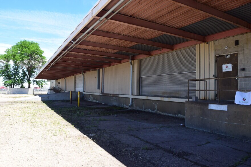 More Photos Of 5200 E Smith Rd, Denver Manufacturing For Lease
