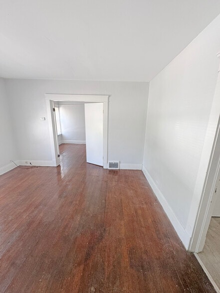 More Photos Of 1156 Carl Ave, Cleveland Apartments For Sale
