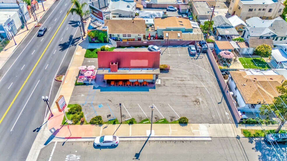More Photos Of 806 S Main St, Santa Ana Fast Food For Sale