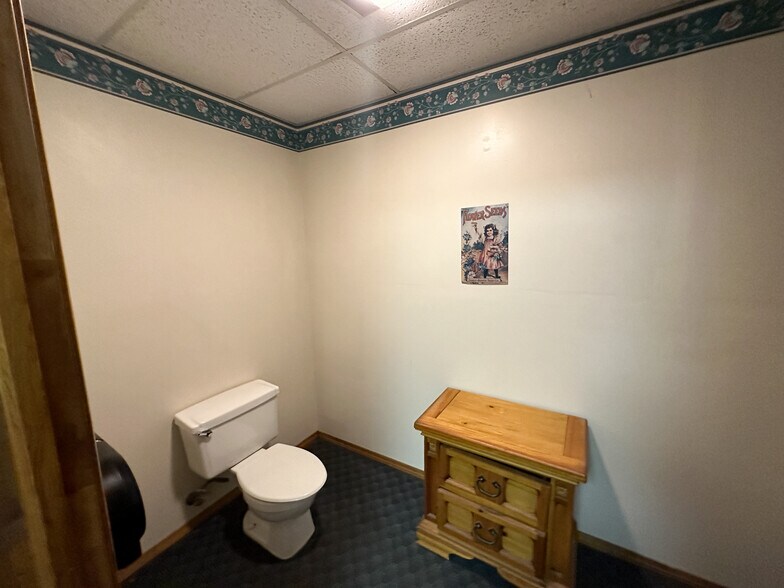 More Photos Of 20075 Malone Rd, Tecumseh Warehouse For Sale