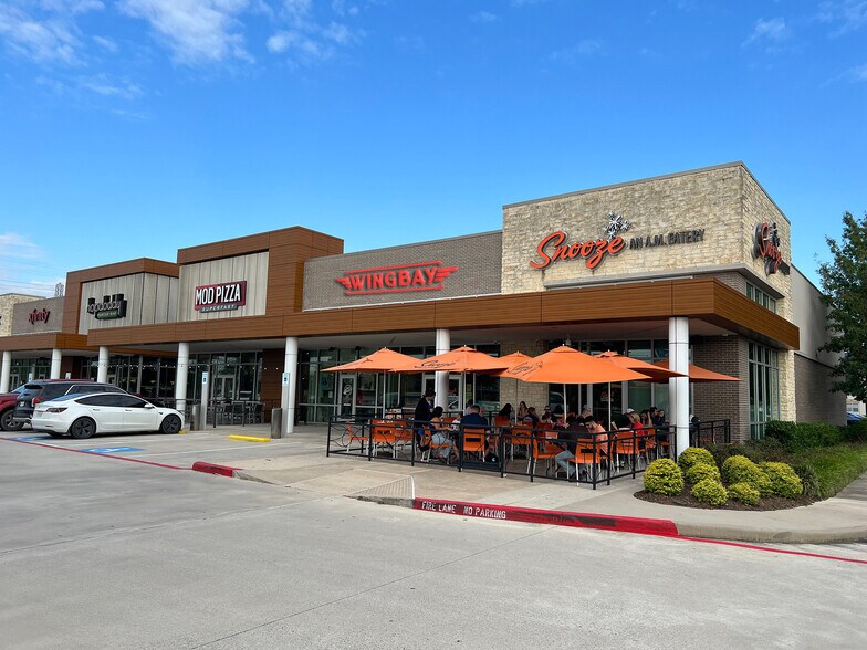 Primary Photo Of 820 W Bay Area Blvd, Webster Unknown For Lease