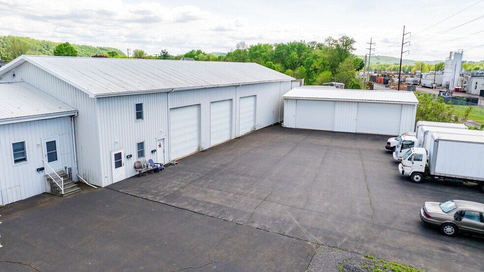 More Photos Of 820 Railroad St, Bloomsburg Warehouse For Sale