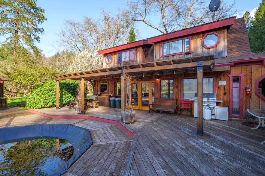 More Photos Of 3305 Dick George Rd, Cave Junction Hospitality For Sale