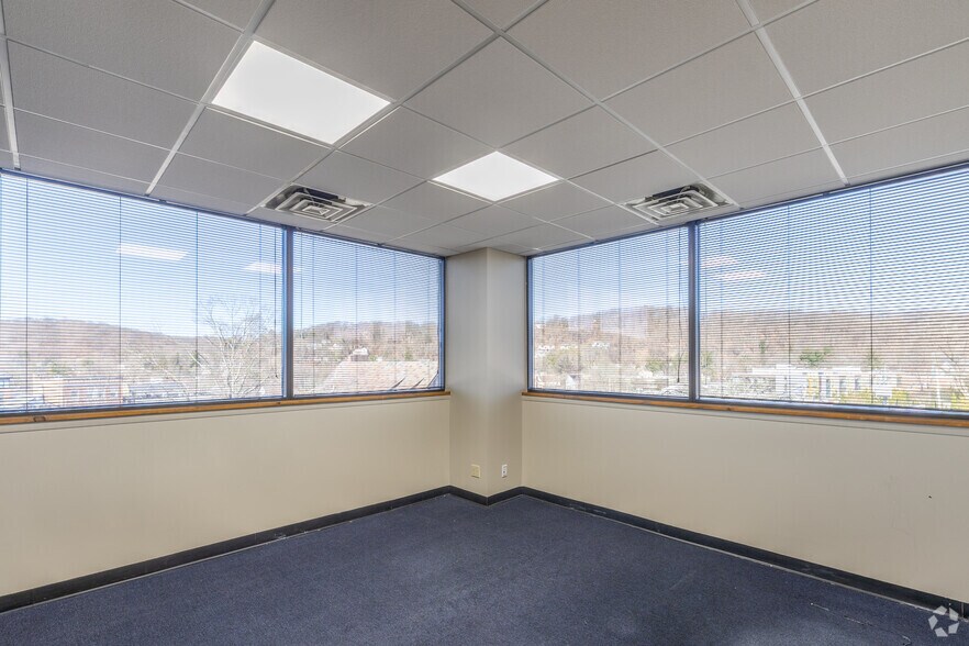 Photo of 3rd Floor Ste 390