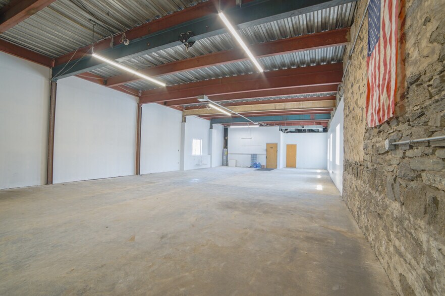 More Photos Of 1 Martin Pl, Port Chester Manufacturing For Lease