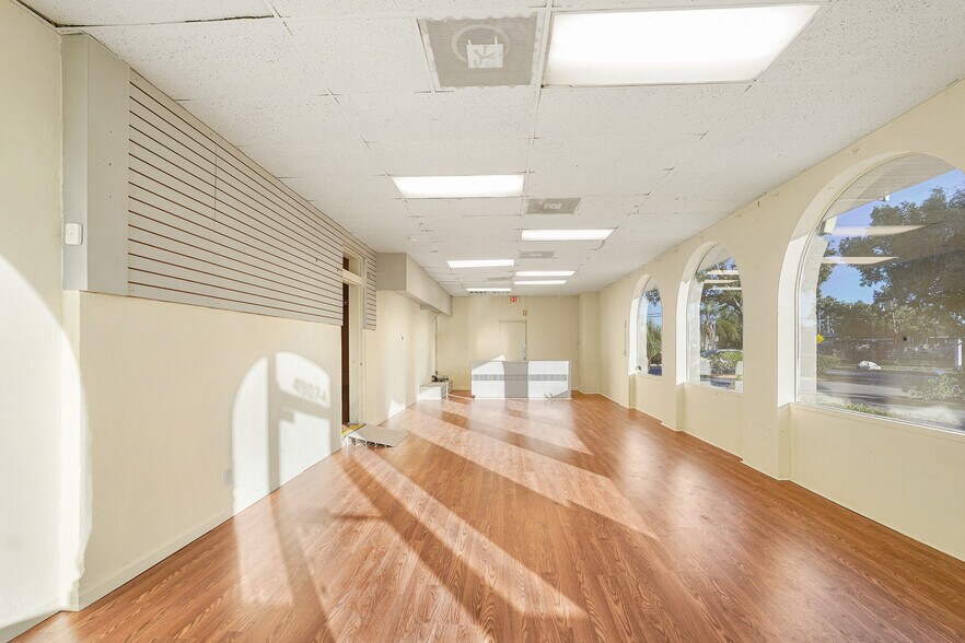 More Photos Of 4907 14th St W, Bradenton Storefront Retail Office For Lease