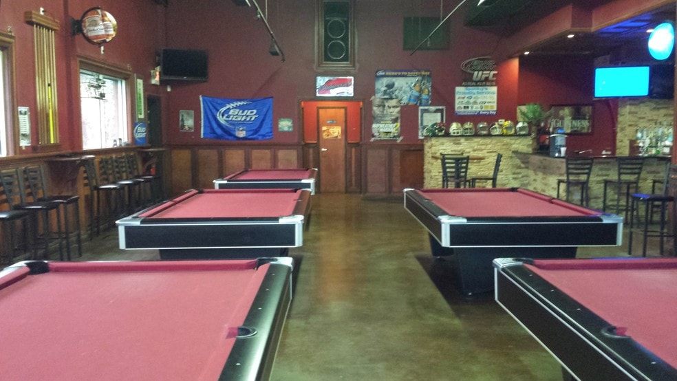 More Photos Of 1720 Gretna Blvd, Harvey Bar For Sale
