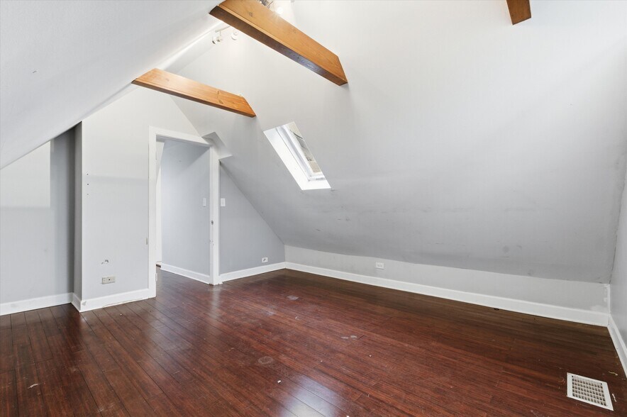 More Photos Of 4140 N Western Ave, Chicago Multifamily For Sale