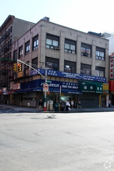 More Photos Of 199 Canal St, New York Storefront Retail Office For Lease