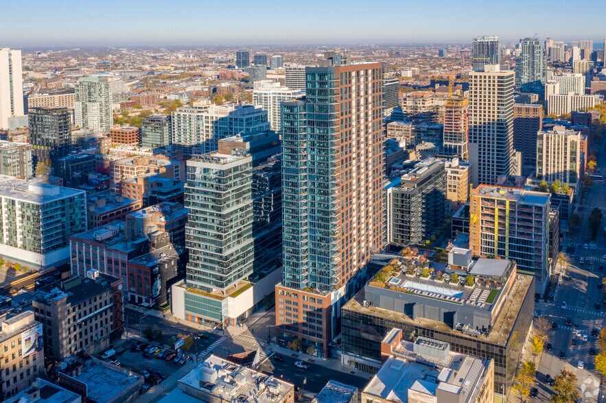 More Photos Of 637-643 N Wells St, Chicago Apartments For Lease
