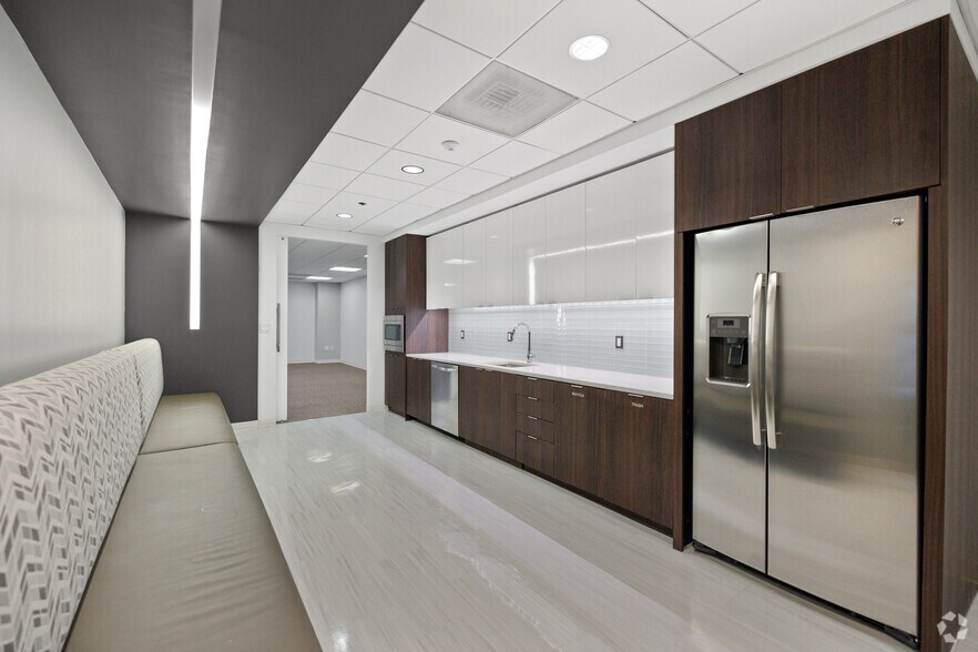 More Photos Of 2001 L St NW, Washington Office For Lease