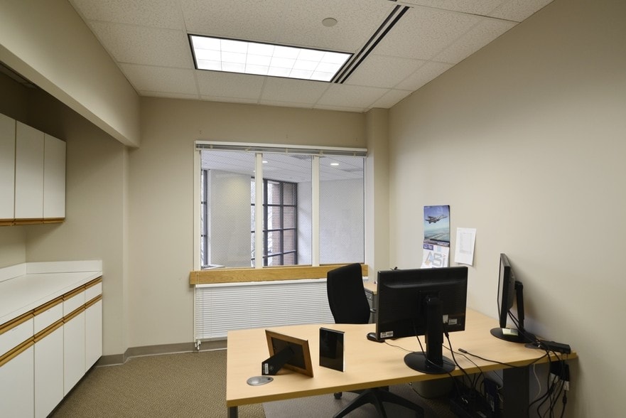 More Photos Of 12040 S Lakes Dr, Reston Medical For Sale