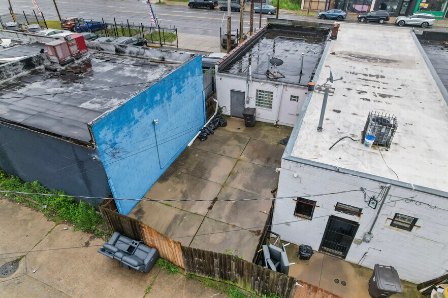 More Photos Of 16124 W 7 Mile Rd, Detroit Storefront For Sale