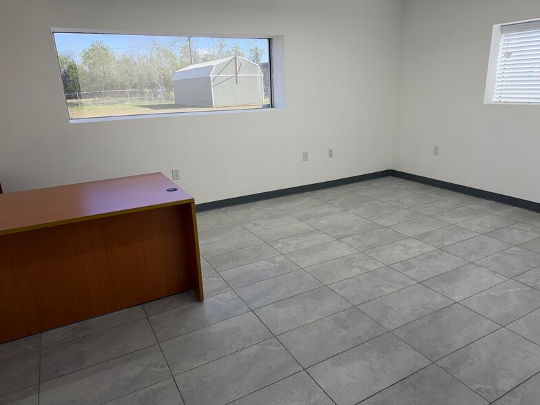 More Photos Of 19391 Highway 35, Alvin Warehouse For Sale