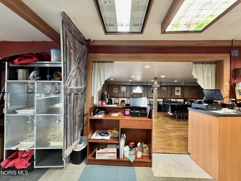 More Photos Of 404 W Vine St, Edgerton Restaurant For Sale