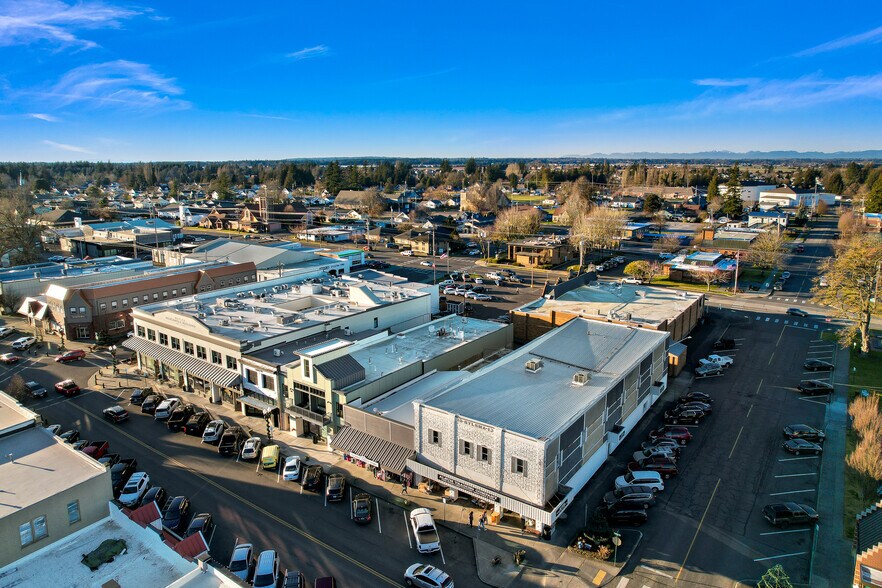 More Photos Of 412 Front St, Lynden Storefront Retail Residential For Sale