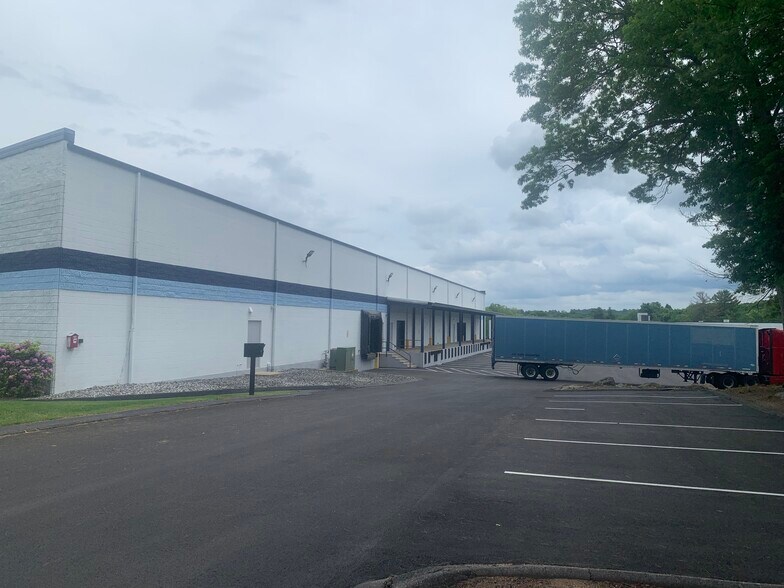 More Photos Of 47 Dunham Rd, Billerica Warehouse For Lease