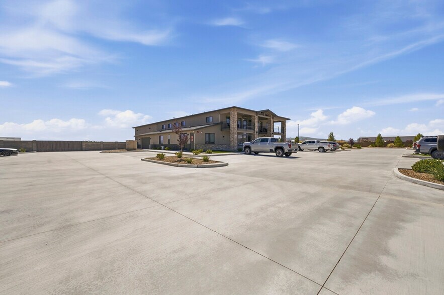 More Photos Of 2220 Taxi Way, Prescott Industrial For Sale