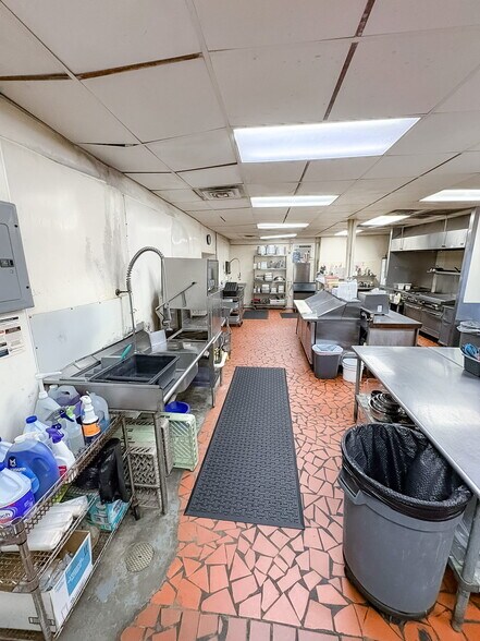 More Photos Of 226 E Main St, Bennettsville Storefront For Sale