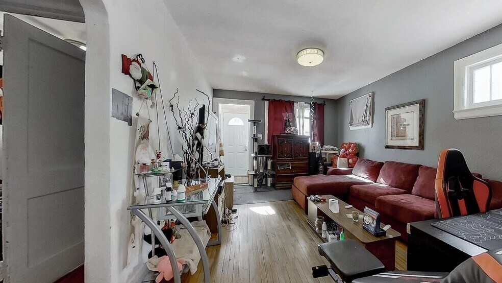 More Photos Of 358 Cartier Av, Sudbury Apartments For Sale