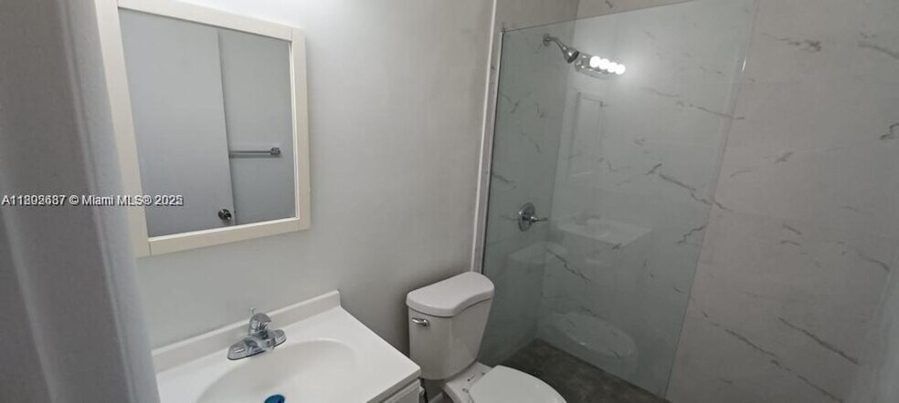 More Photos Of 401 SE 23rd Ave, Boynton Beach Apartments For Sale