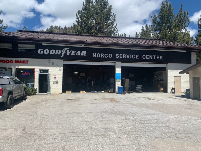 Primary Photo Of 3670 Main St, Mammoth Lakes Service Station For Lease