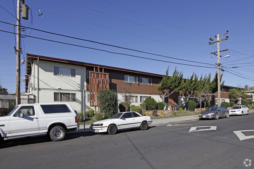 More Photos Of 550 Berry Ave, Hayward Apartments For Sale