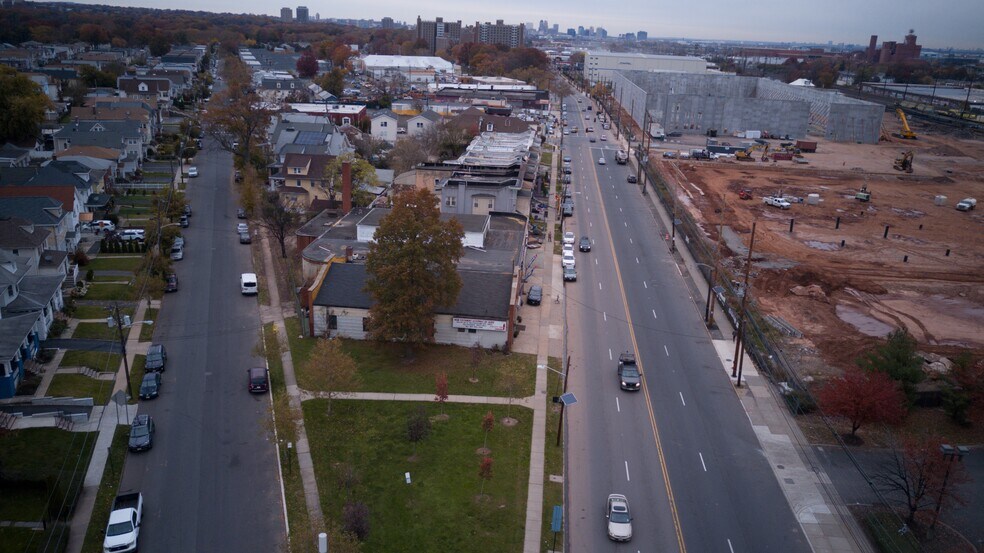 More Photos Of 828 Newark Ave, Elizabeth Warehouse For Lease