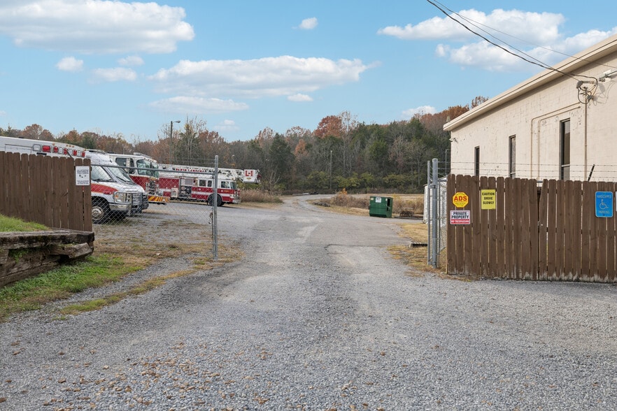 More Photos Of 3502 Dickerson Pike, Nashville Flex For Sale