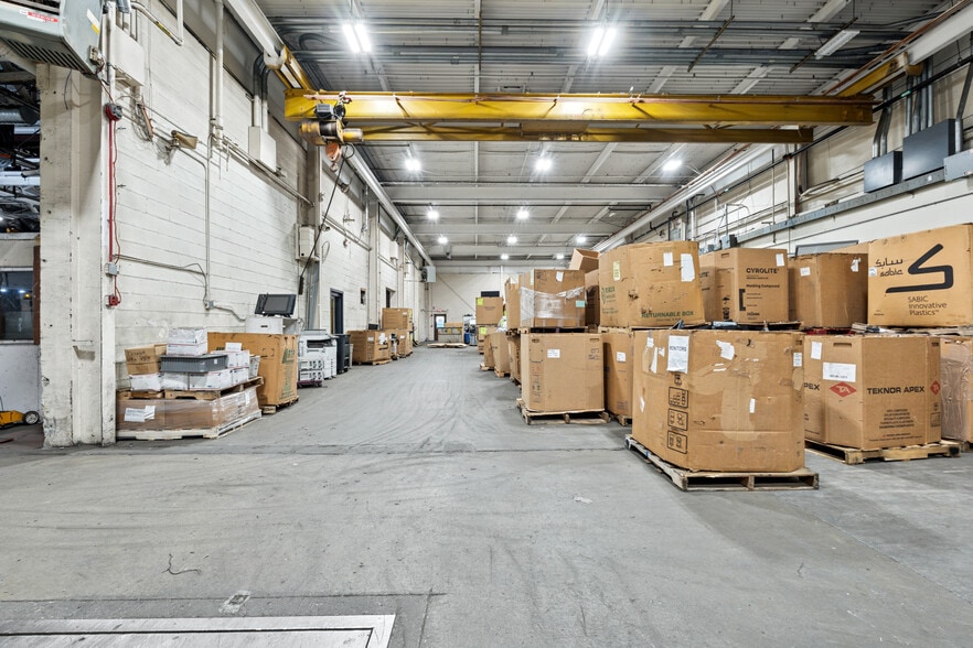 More Photos Of 122 Avenue of Industry, Waterbury Distribution For Sale