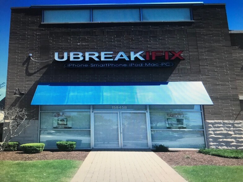 More Photos Of 15845 Harlem Ave, Orland Park Freestanding For Lease