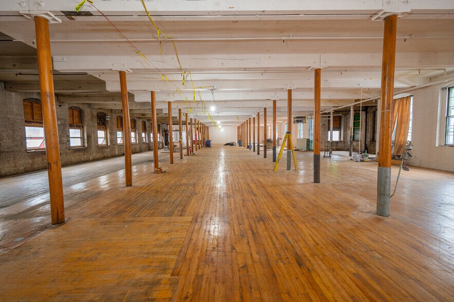 More Photos Of 500 Main St, Clinton Apartments For Lease