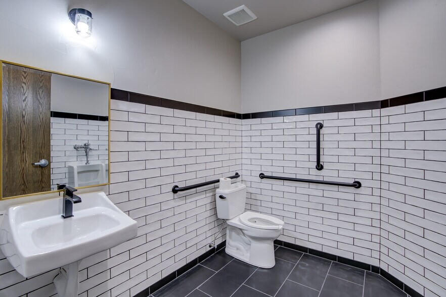 More Photos Of 4272 Promenade Dr, Colorado Springs Office For Lease