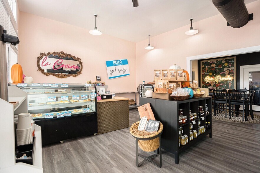 More Photos Of 1502 39th St, Galveston General Retail For Sale