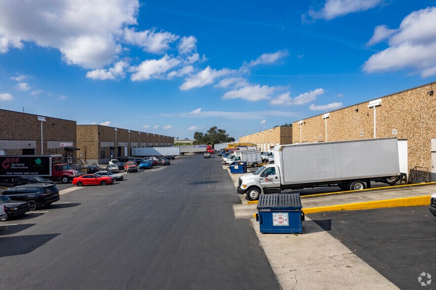 More Photos Of 1212 N 39th St, Tampa Warehouse For Lease