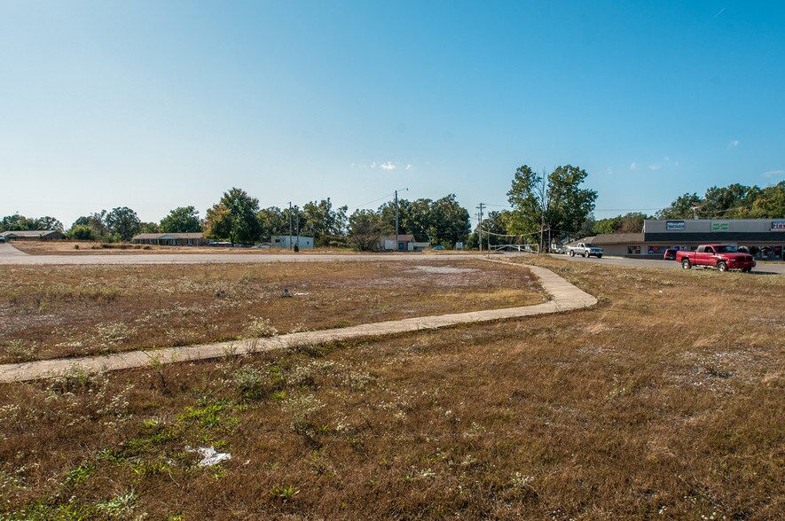 More Photos Of 1900 Highway 46 S, Dickson Land For Sale