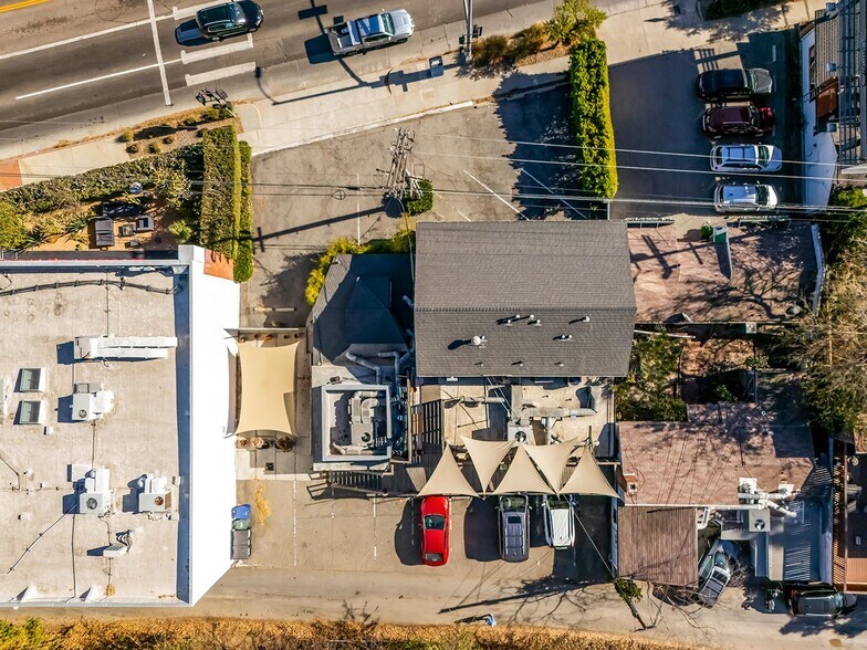 More Photos Of 3361-3365 Barham Blvd, Los Angeles Loft Creative Space For Lease