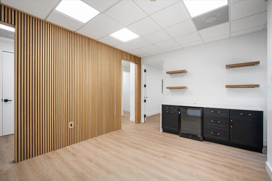 More Photos Of 8626 N Himes Ave, Tampa Medical For Lease