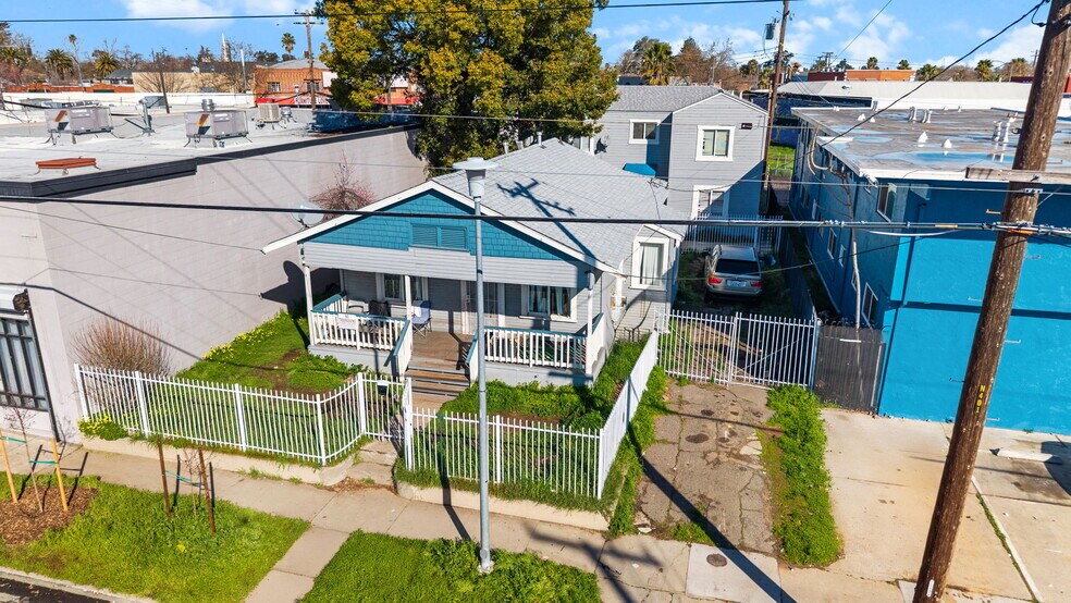More Photos Of 715 Dixieanne Ave, Sacramento Apartments For Sale