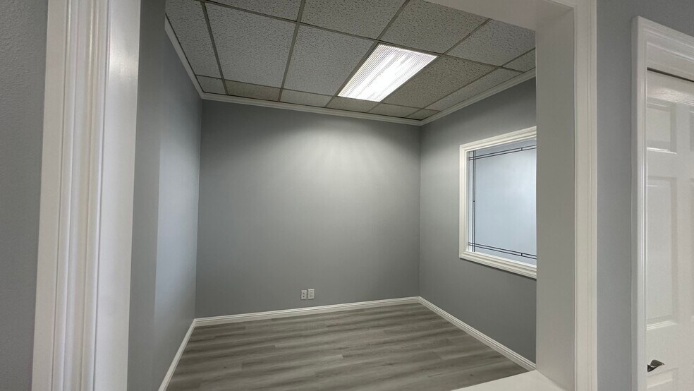 More Photos Of 4453-4457 E La Palma Ave, Anaheim Freestanding For Lease