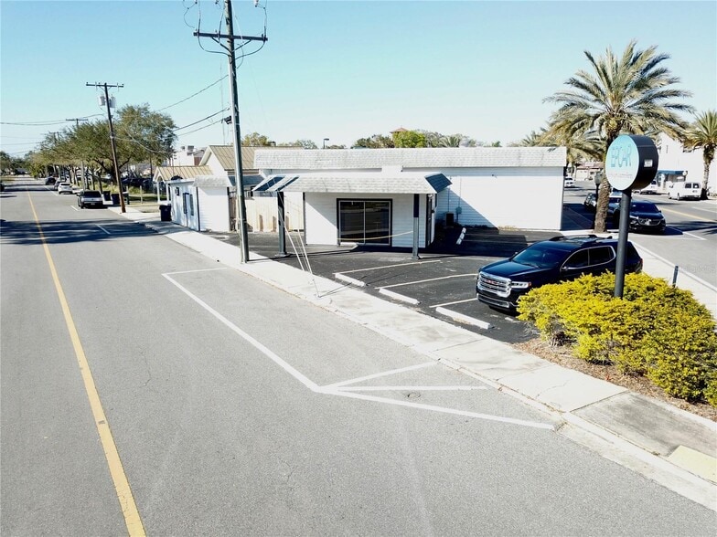 More Photos Of 212 Main St, Auburndale Flex For Sale