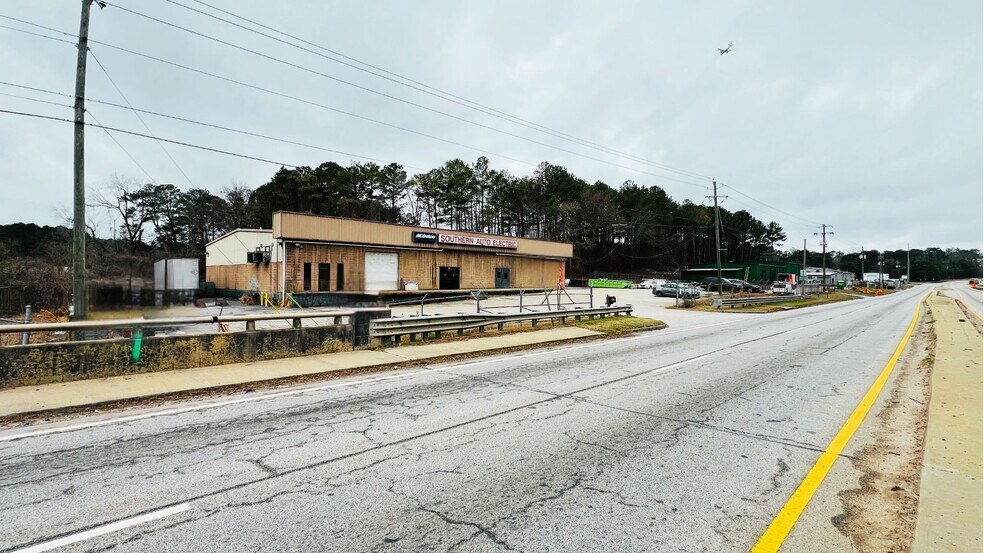 More Photos Of 3975 Moreland Ave, Conley Industrial For Lease