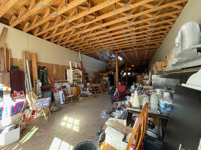 More Photos Of 513 Poplar St, Cambridge Storefront Retail Residential For Sale