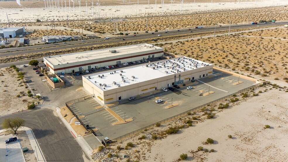 More Photos Of 19533 McLane St, Palm Springs Distribution For Sale