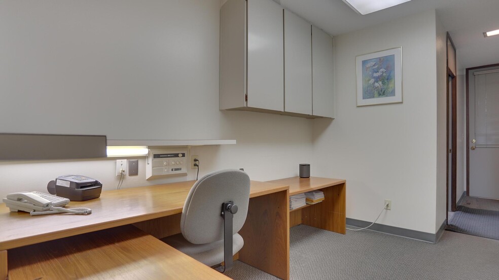 More Photos Of 15012 SE Stark St, Portland Office For Lease