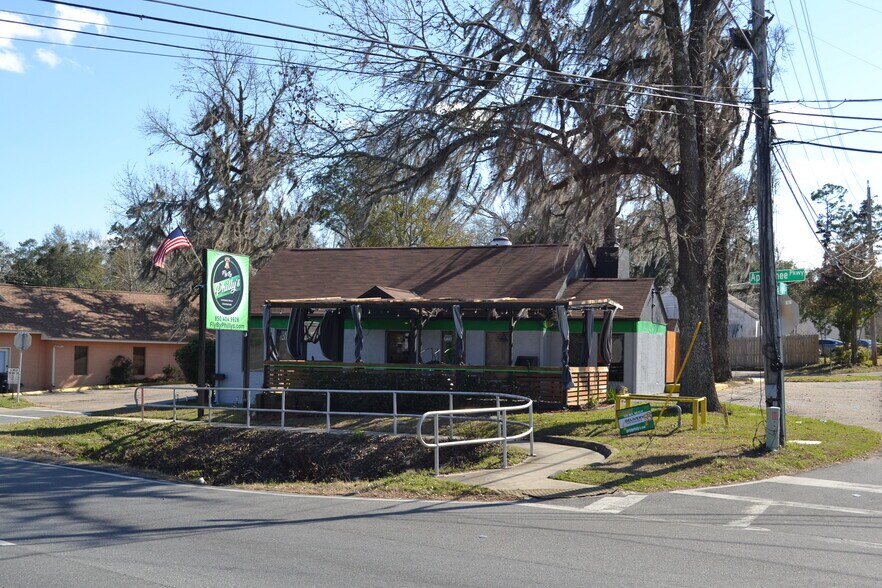 More Photos Of 2205 Apalachee Pky, Tallahassee Restaurant For Sale