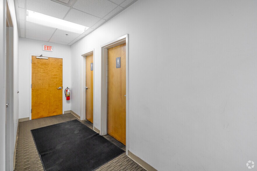 More Photos Of 2310 Charleston Regional Pky, Charleston Distribution For Lease